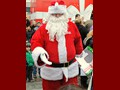 Santa Claus kommt diesmal zu Fuß.
